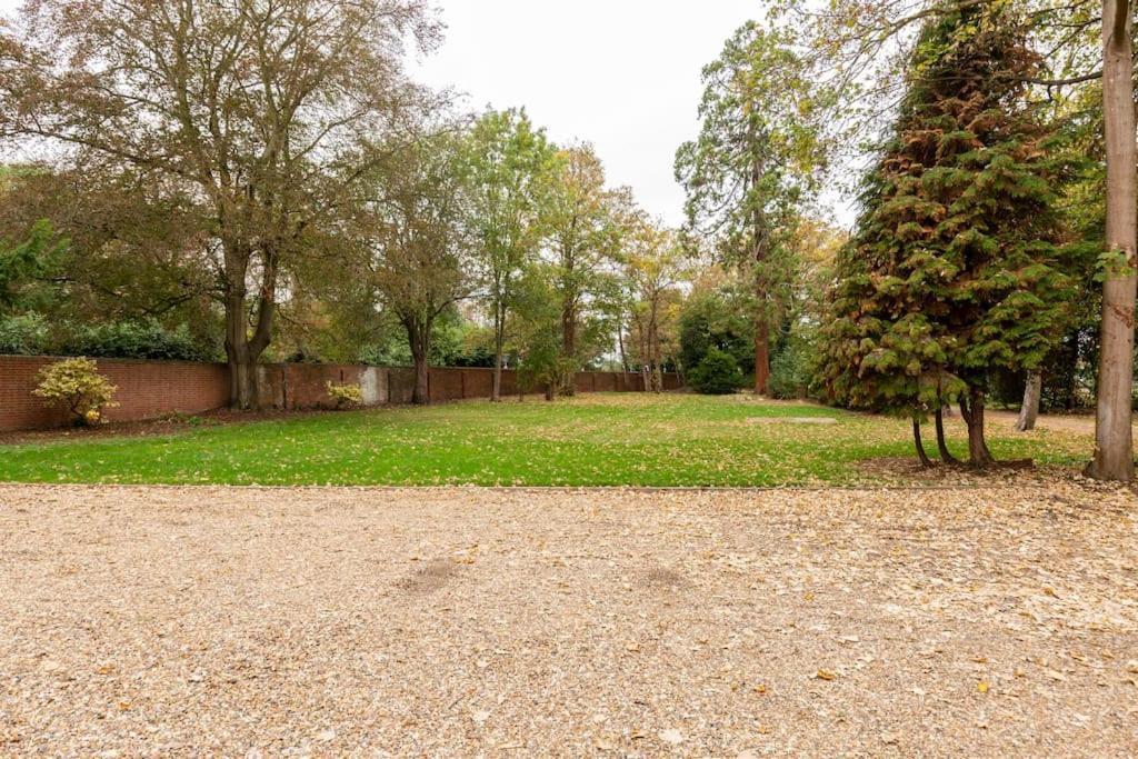 Dorney Windsor Legoland 5 Star Stay For Upto 14 Guests Bagian luar foto