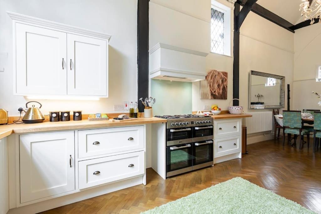 Dorney Windsor Legoland 5 Star Stay For Upto 14 Guests Bagian luar foto